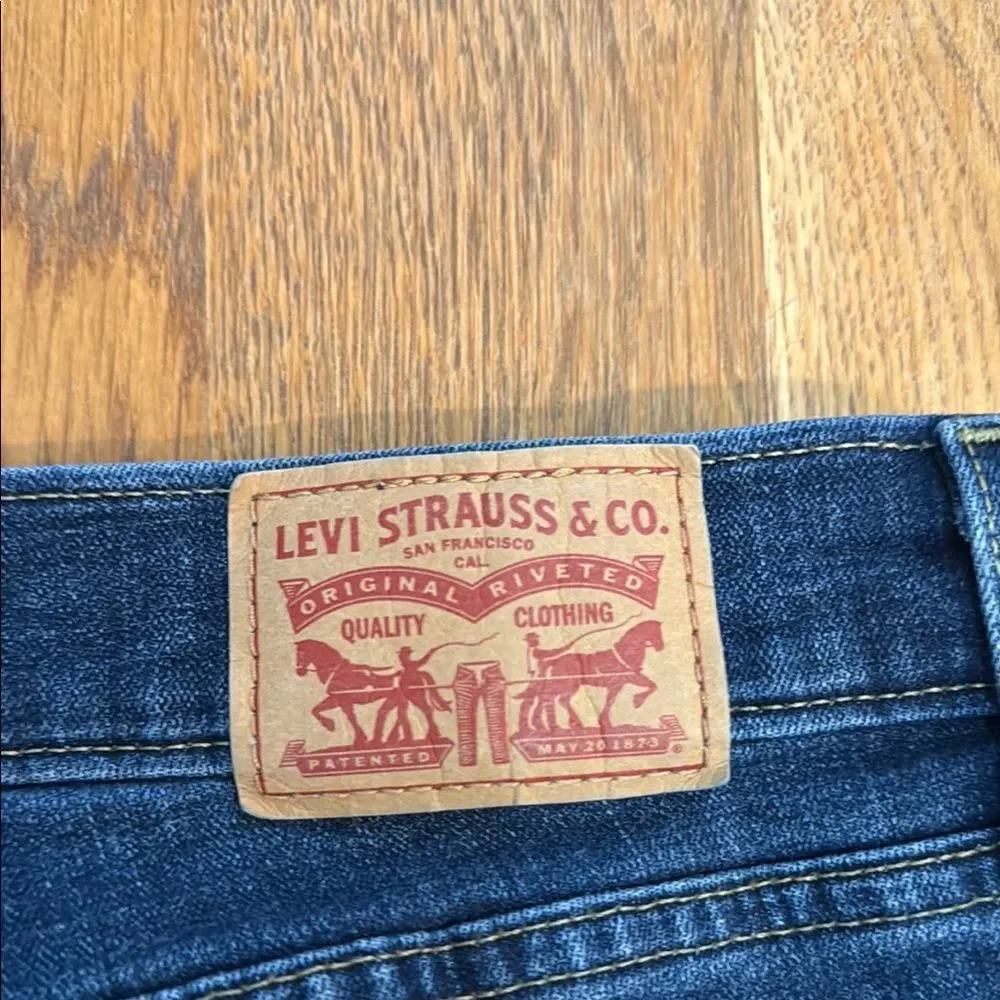 Levi’s Bootcut Jeans Size 12 Dark Wash Mid Rise Classic Stretch Denim
